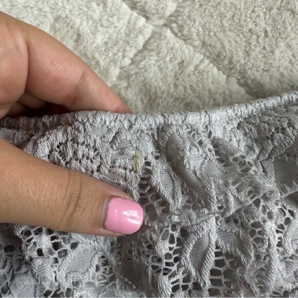 Victoria’s Secret | Gray Ruffle Lace Halter Bikini Top | Size Small - Picture 5 of 12